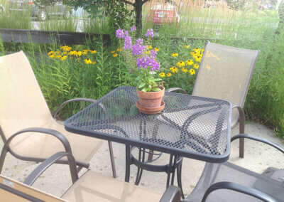 garden-patio-table